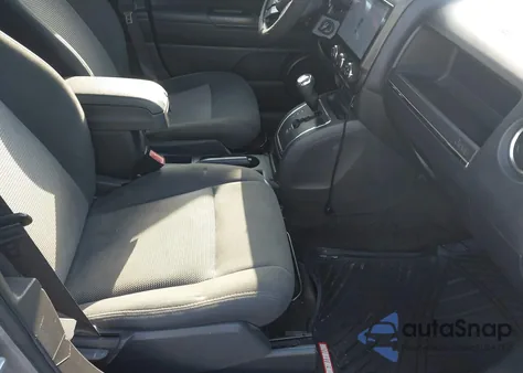 2016 Jeep Patriot Sport z USA, uszkodzony, nr VIN 1C4NJPBA7GD636936